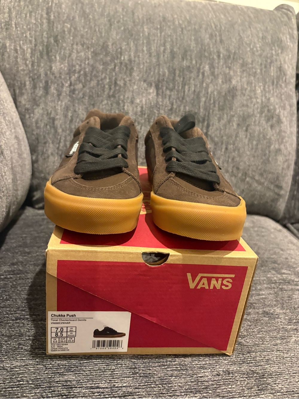 Vans Brown Suede Low-Top Sneakers with Gum Sole men’s size 7